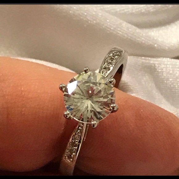 Stunning 3 carat diamond engagement ring - Picture 5 of 5